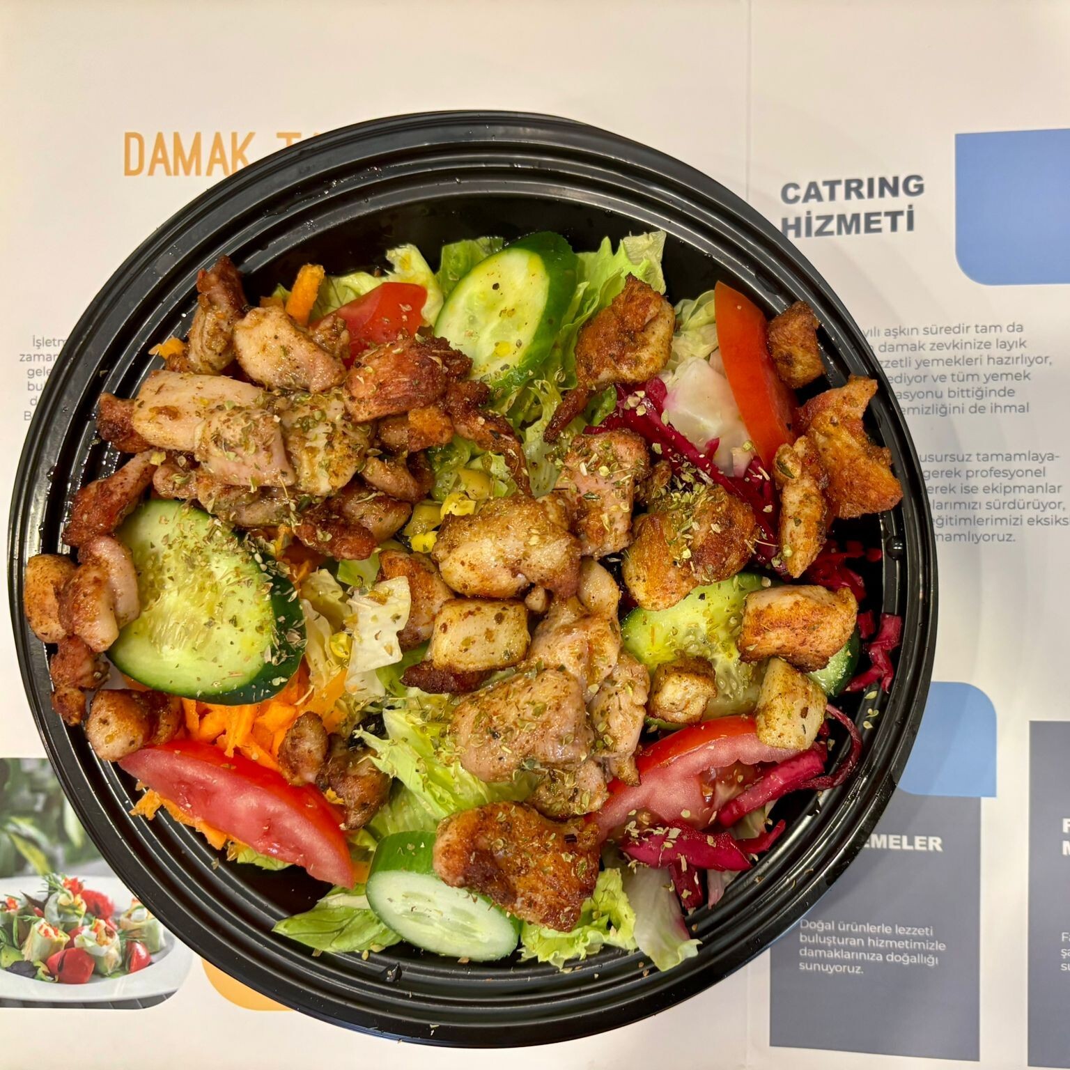 Tavuklu Kekikli Salata