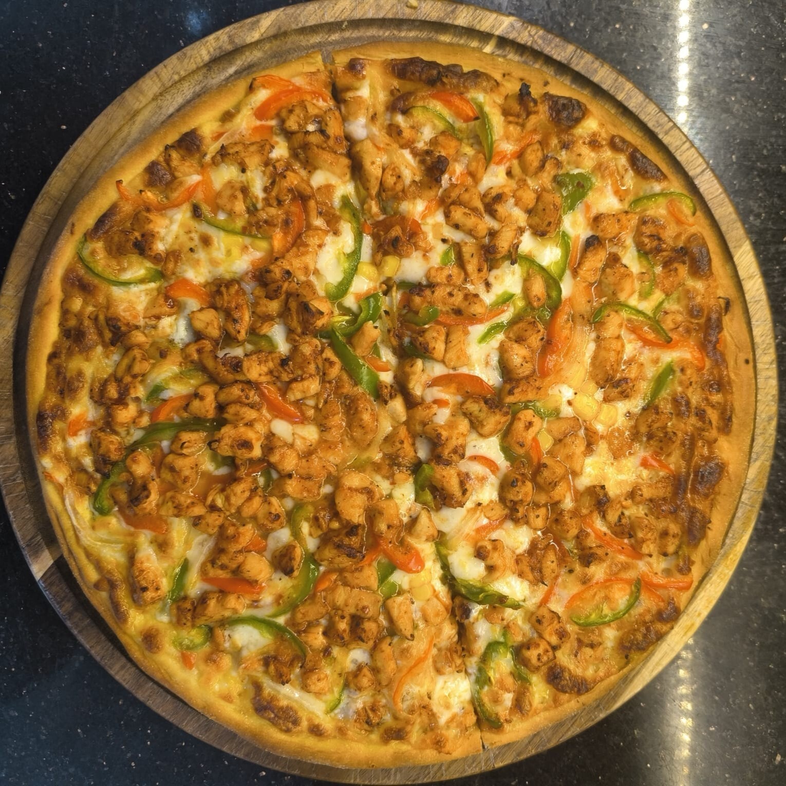 Tavuklu Pizza