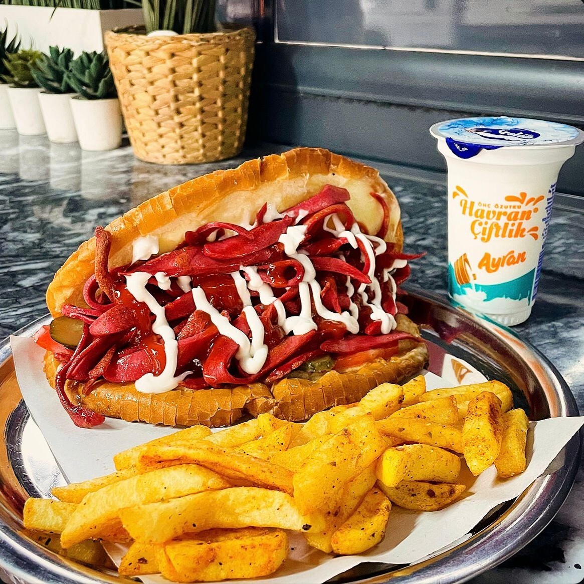 Ayvalik Tostu + Patates Kizartmasi + Kutu Ayran