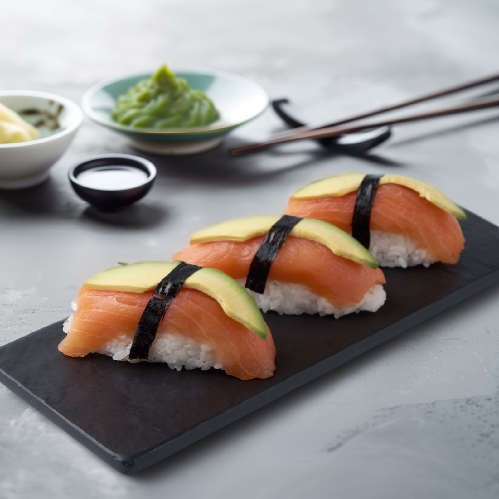 Sake Avokado Nigiri (3 Adet)