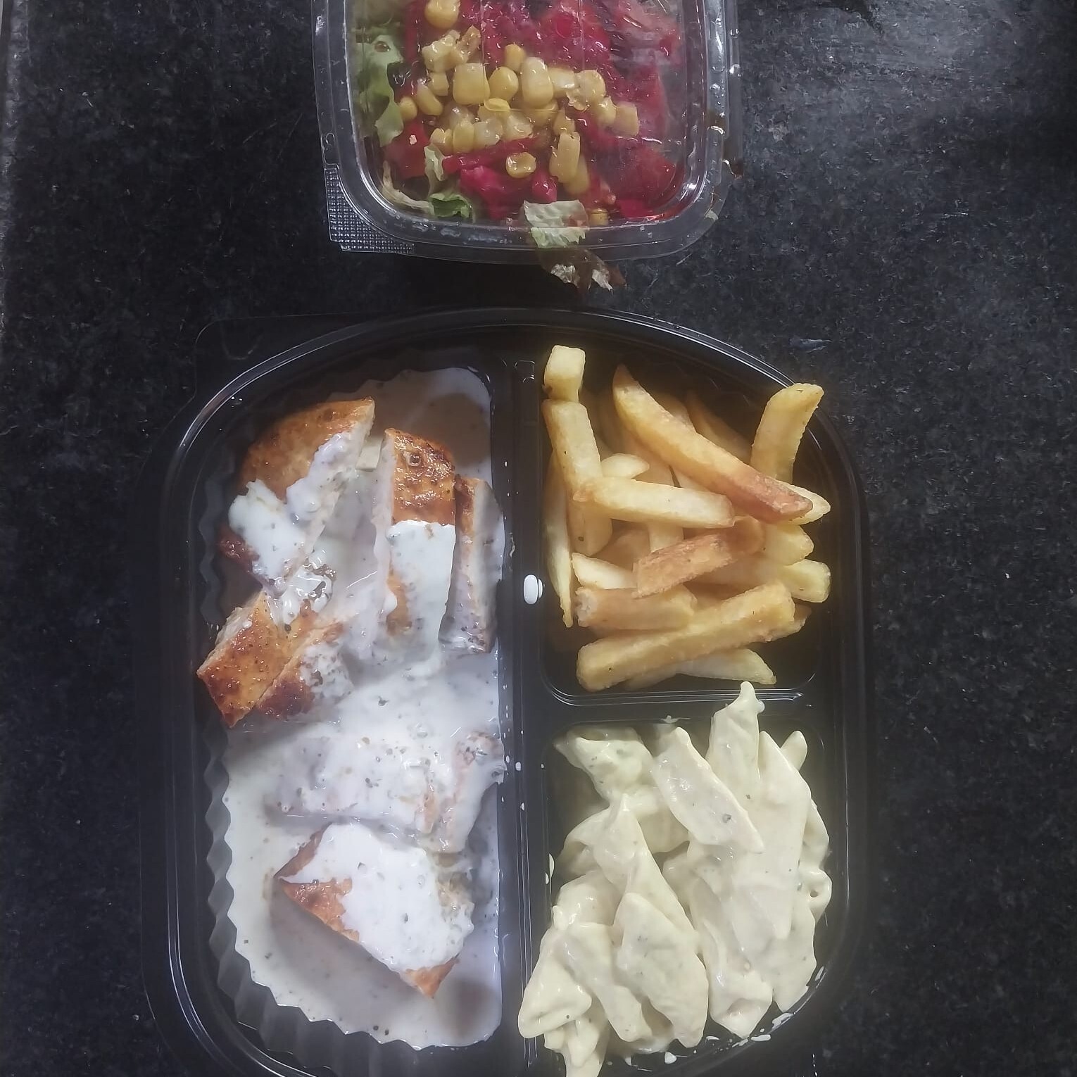 Dağ Kekikli Piliç Menü ( patates cipsi + makarna + salata + turşu )