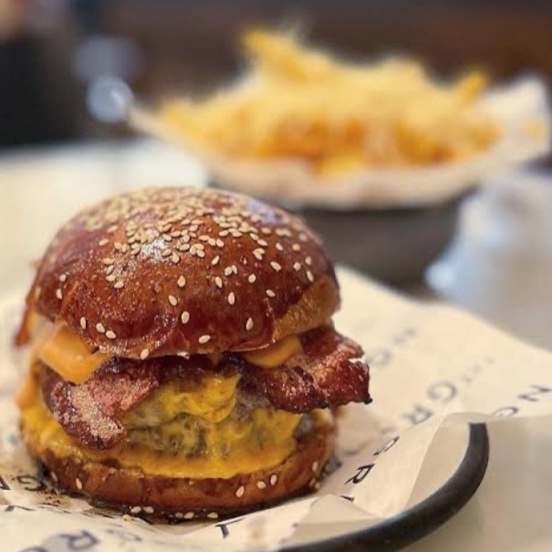 Maxi Dana Burger