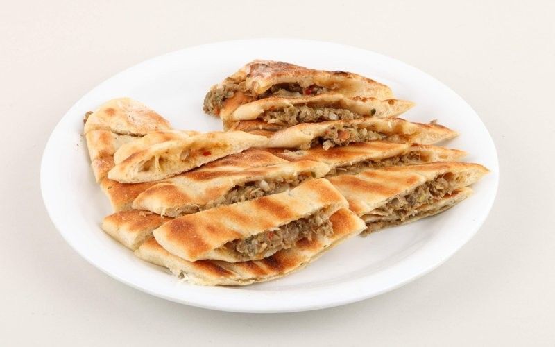 Kıymalı Kır Pidesi