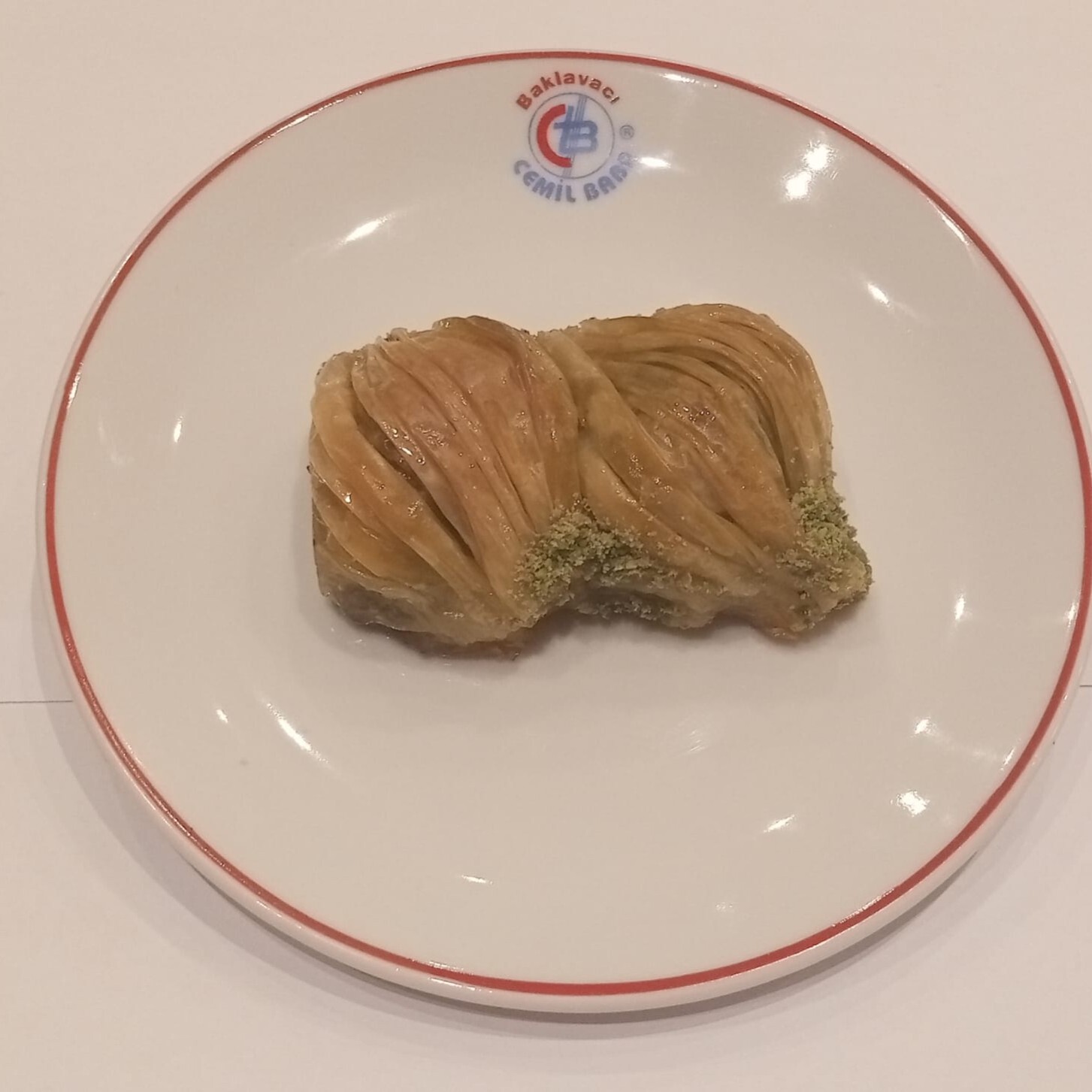Fıstıklı Midye Baklava (1 kg.)