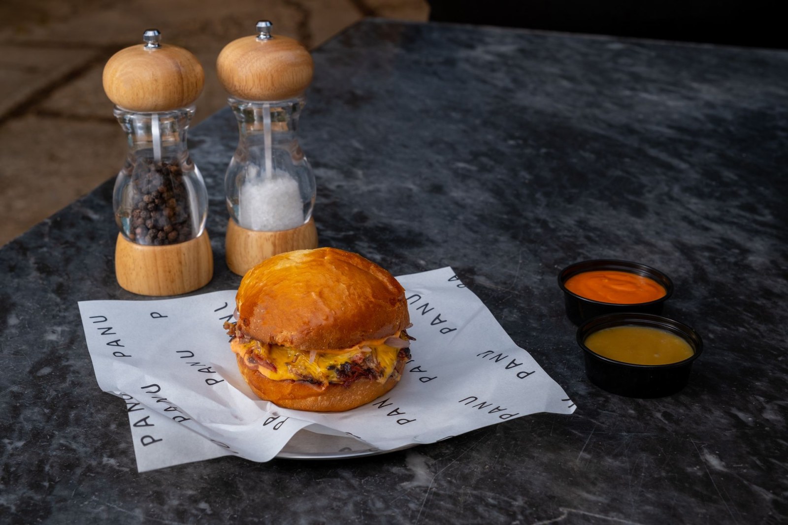 Tütsü Kaburga Burger