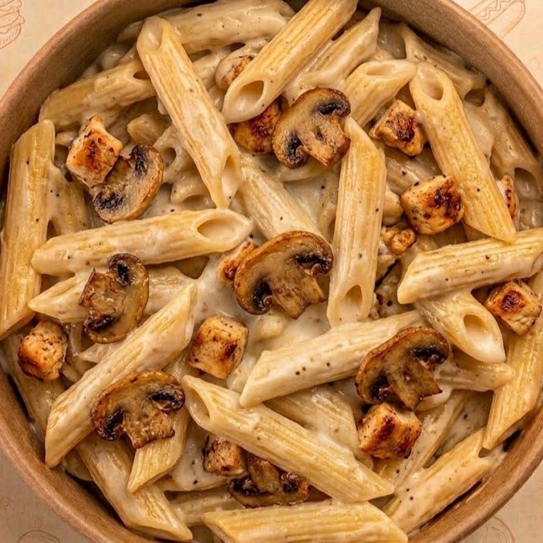 Kremalı Tavuklu Mantarlı Makarna