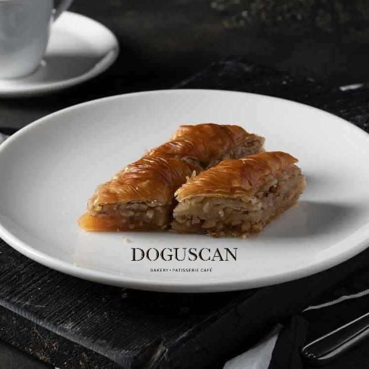 Ev Baklavası Cevizli ( 1 kg. )