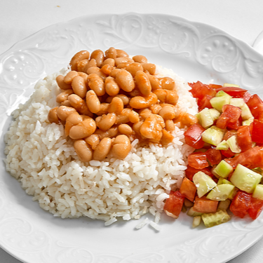 Pilav Üstü Kuru Fasulye & Salata