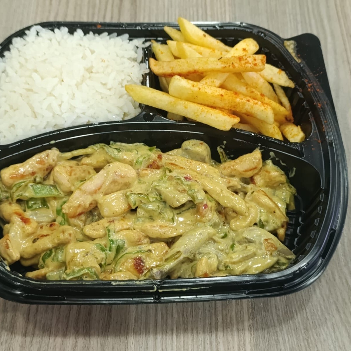 Dağ Kekikli Kremalı Tavuk Menü
