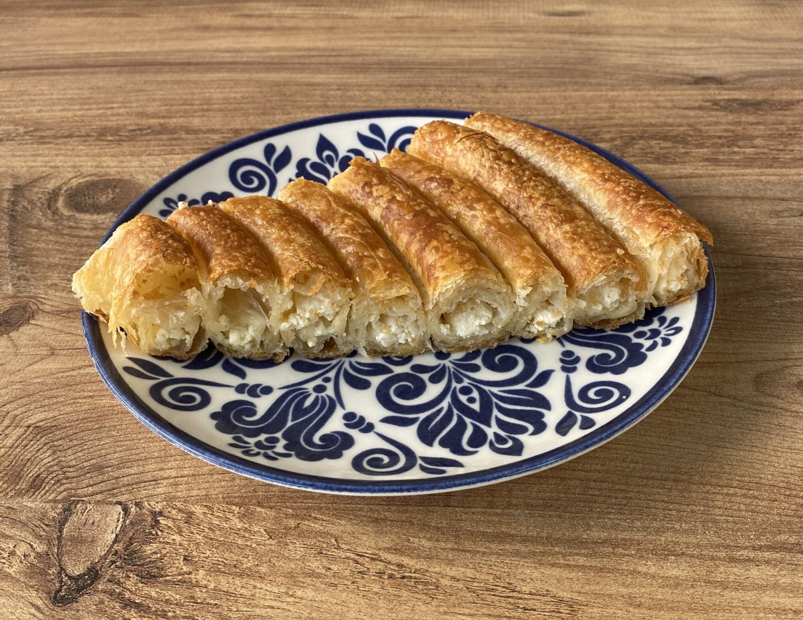 Peynirli Kaymaklı Börek (1 kg)