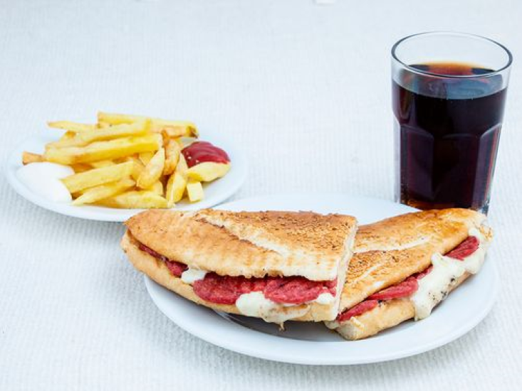 Tam Ekmek Arası karışık Tost