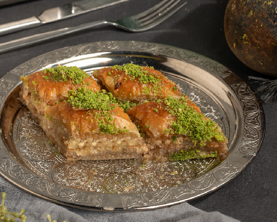 Cevizli Sade Yağlı Köy Baklavası