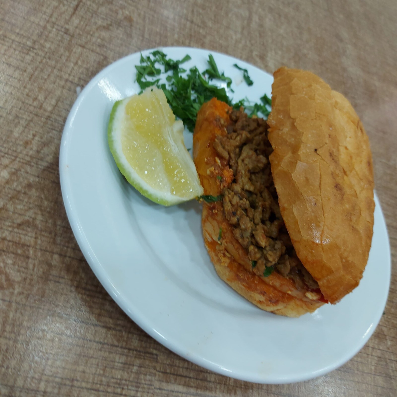 Çeyrek Ekmek Arası Et Tantuni