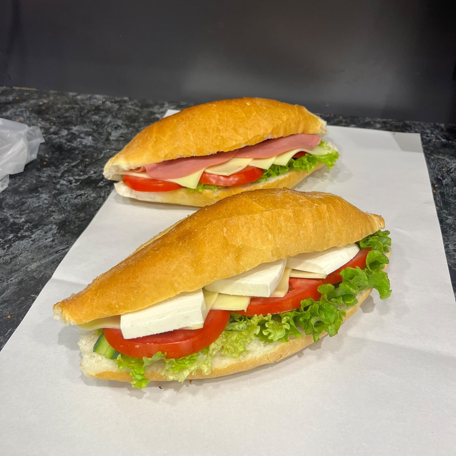Salamlı Sandviç