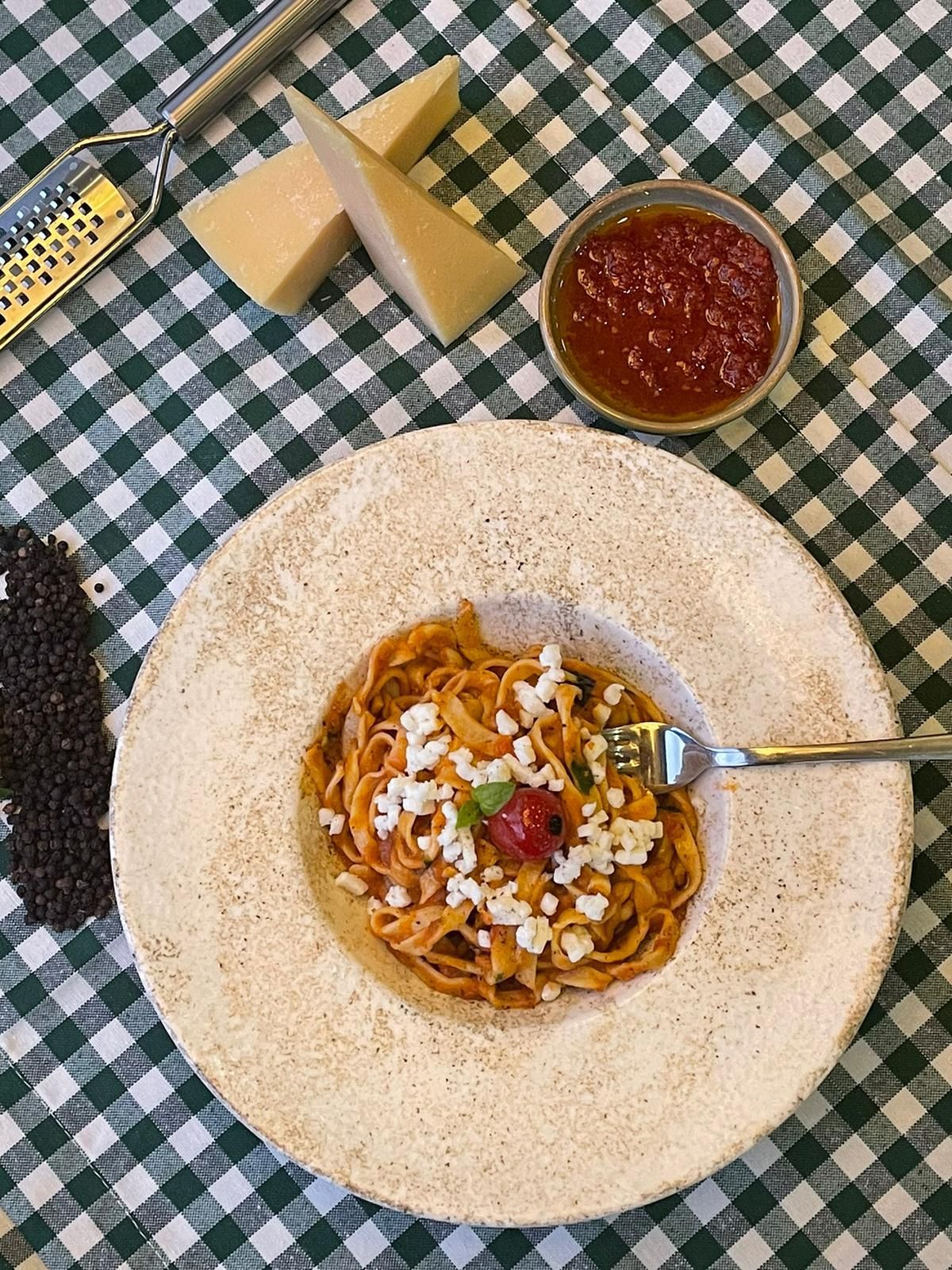 Domates Soslu Fettuccini