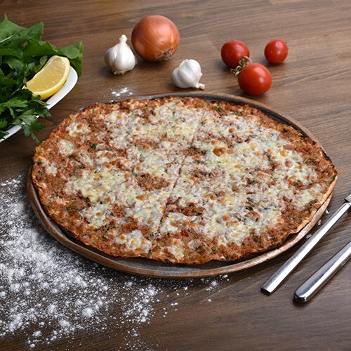 Kaşarlı Lahmacun