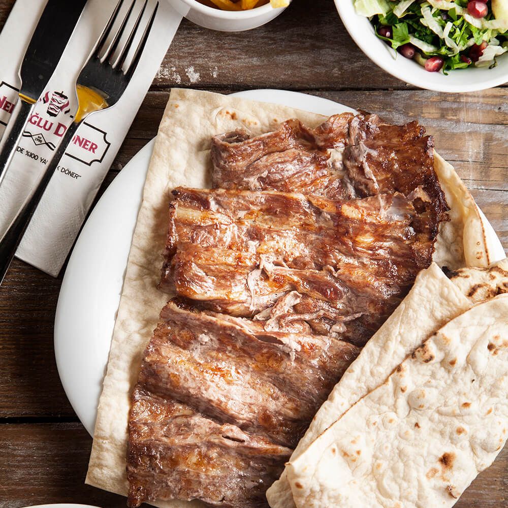 Lavaş Üstü Et Döner