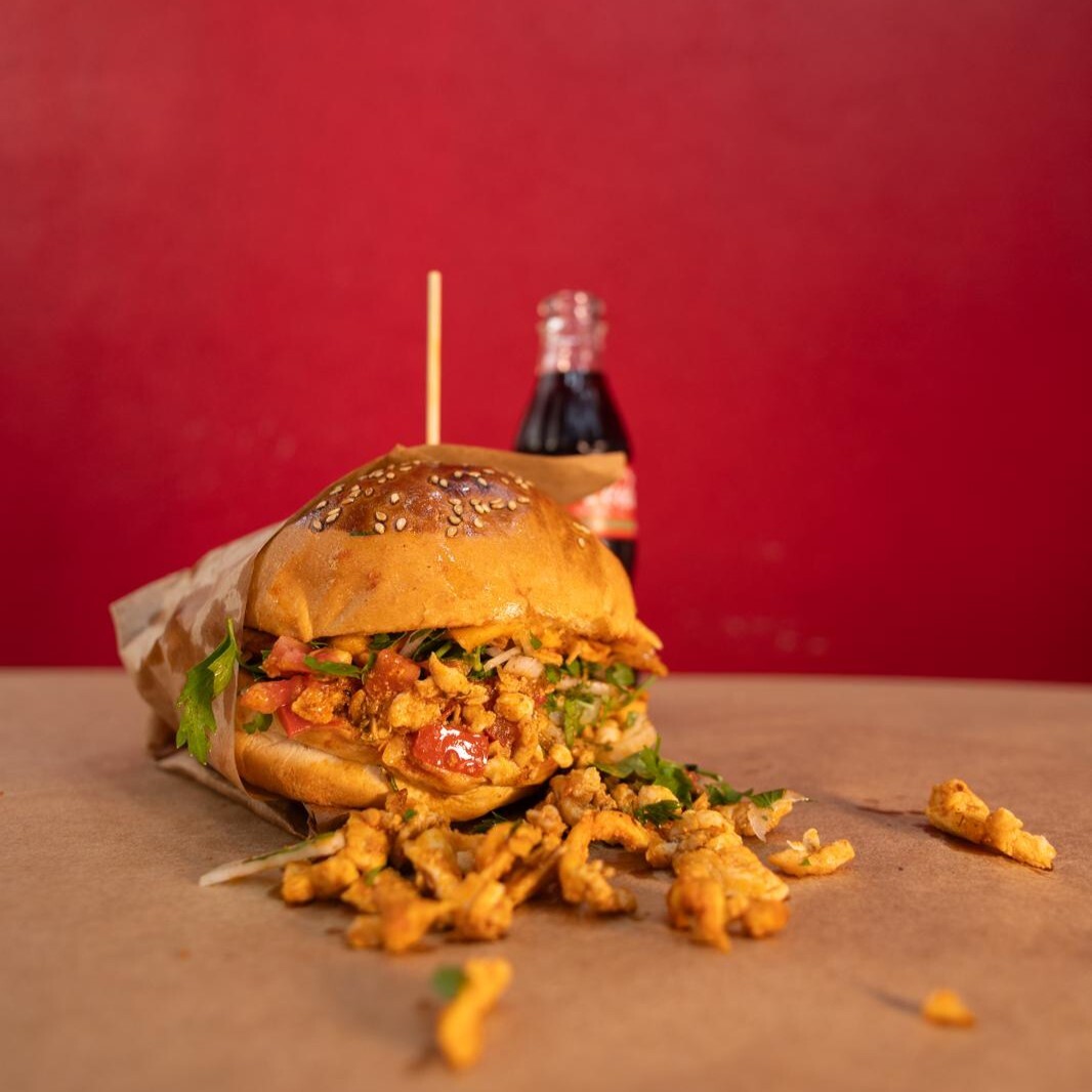 Cheddar'lı Tavuk Tantuni Burger
