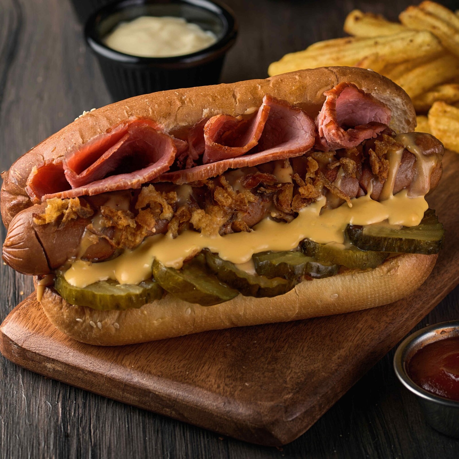 Cheddarlı Hot Dog Sandviç