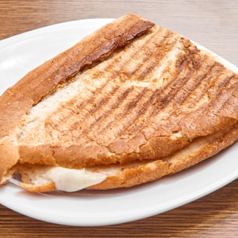 Kaşarlı Tost (Bütün Ekmekte)