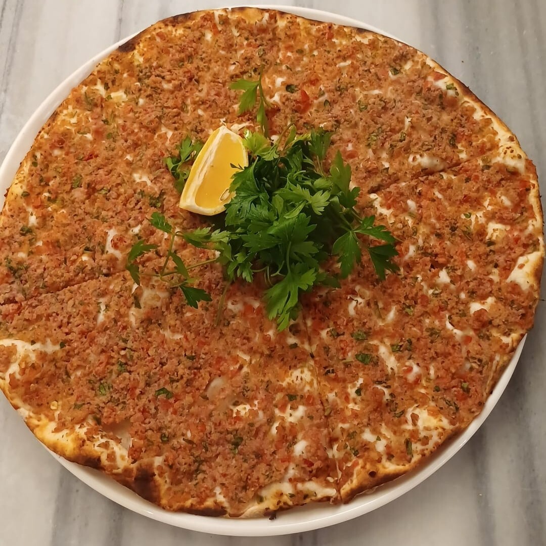 Forno'nun Özel Çıtır Lahmacunu (L)