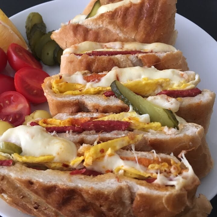 Yumurtalı Karışık Tost