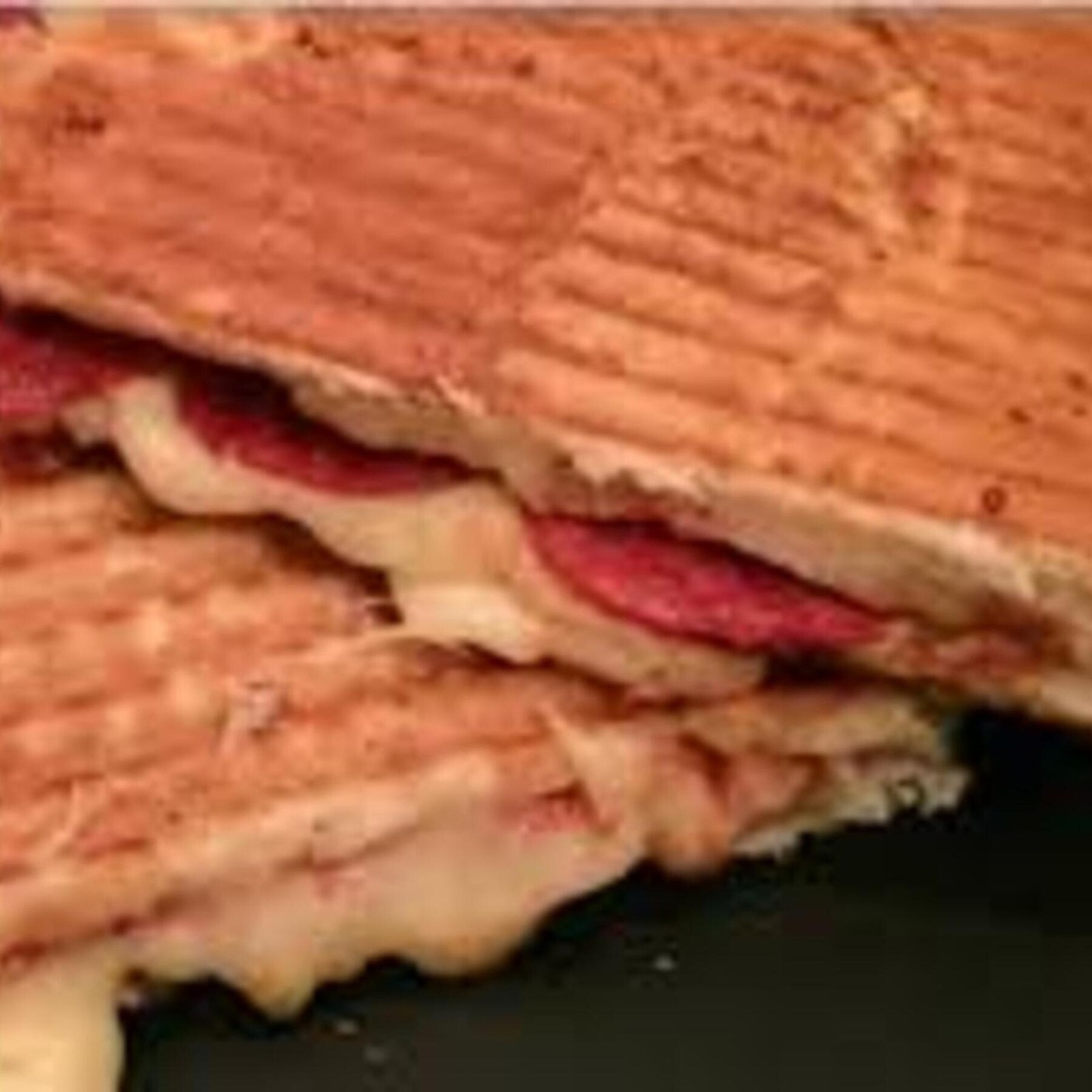 3'lü Yarım Ekmek Sucuklu Kaşarlı Tost Menü