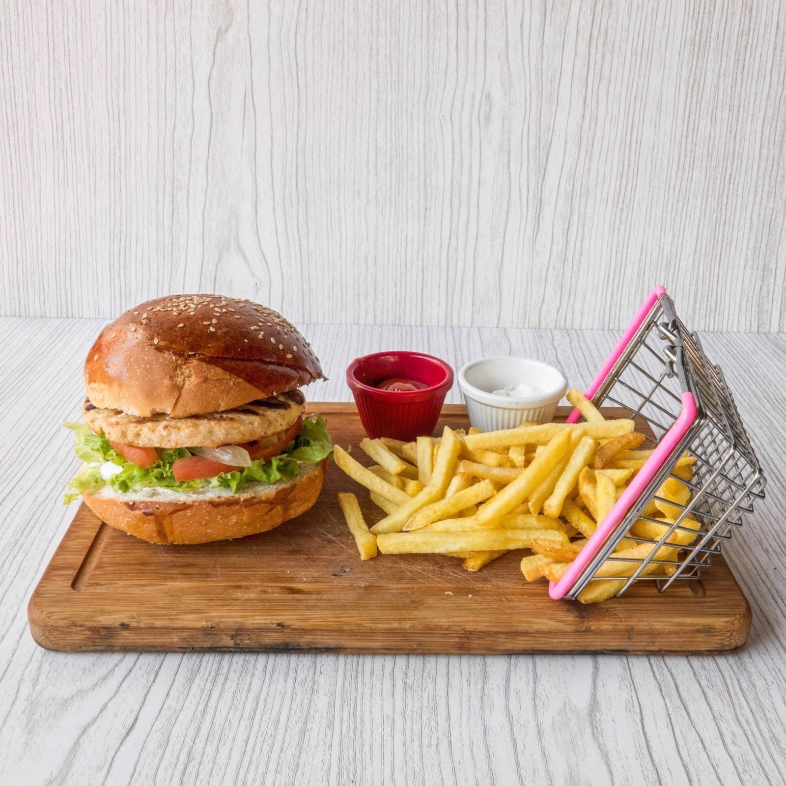 Hamburger Tavuk Menü
