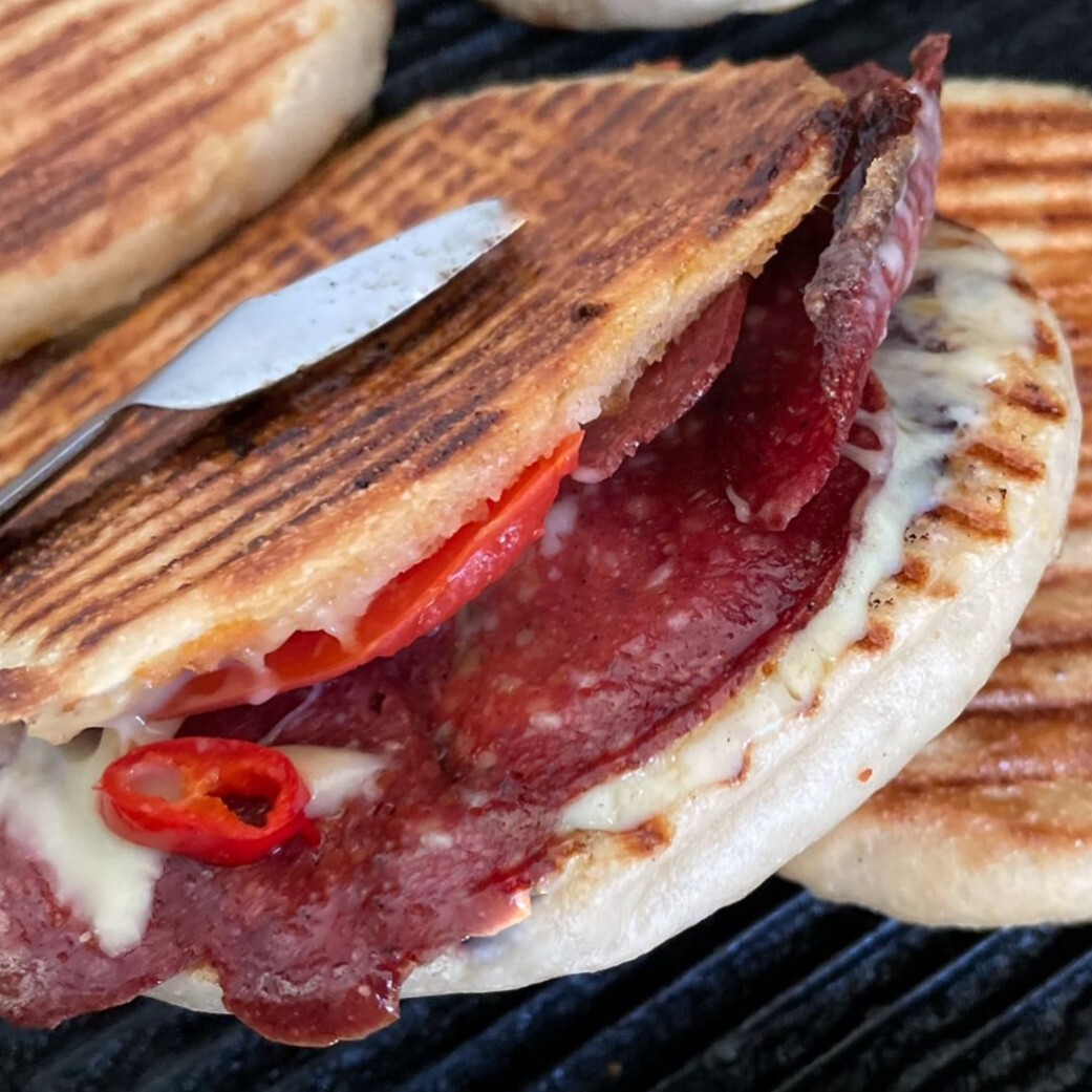 Kırmızıbiberli & Sucuklu & Kaşarlı Tost