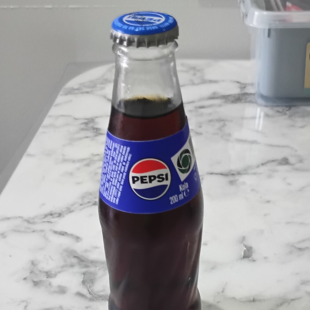 Pepsi kola şişe (200ml)