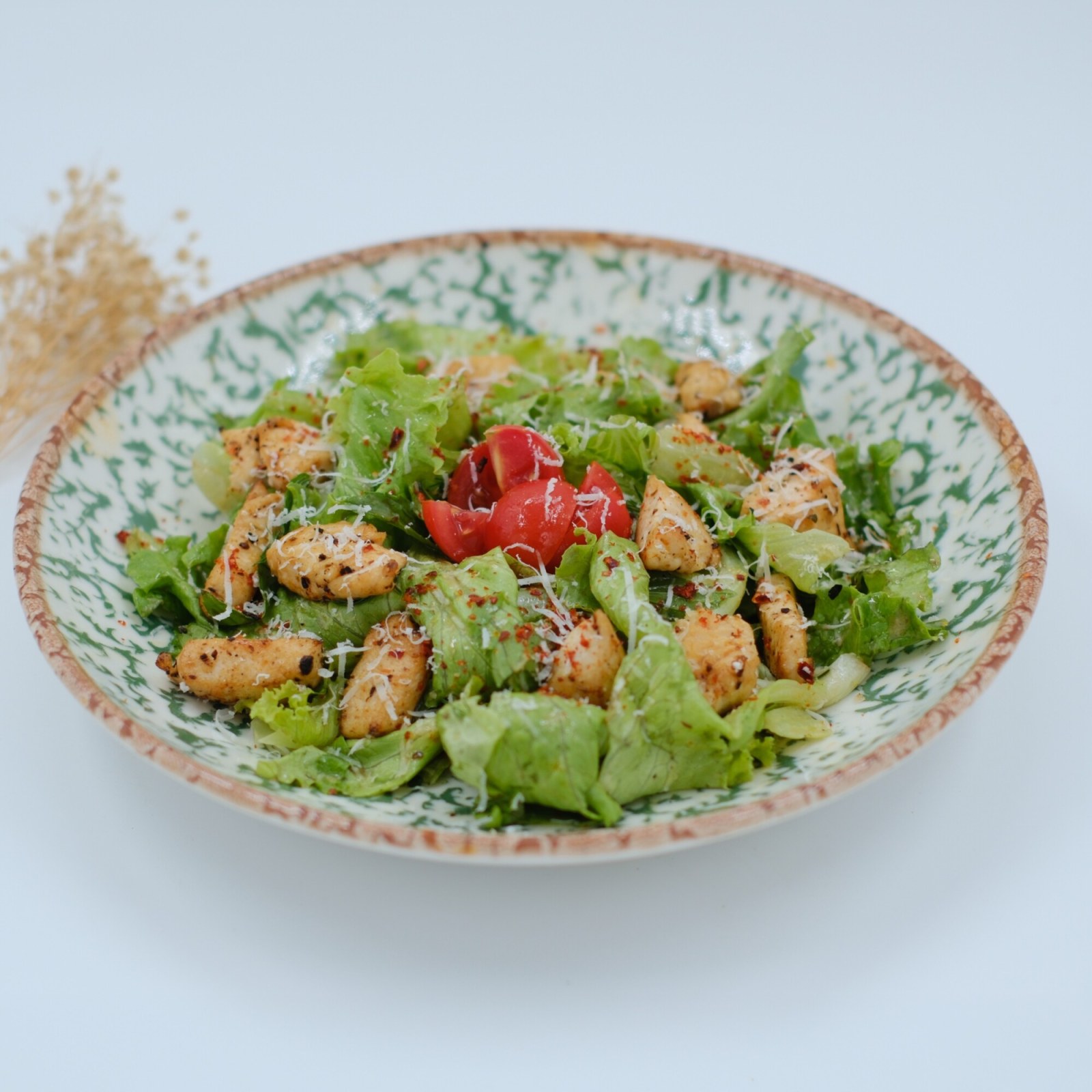 Tavuk Salatası