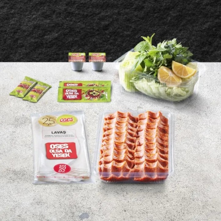 Çiğ Köfte(500 gr.)& Litrelik İçecek Menü
