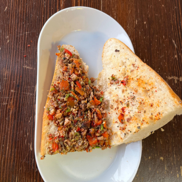 Yarım Ekmek Kokoreç