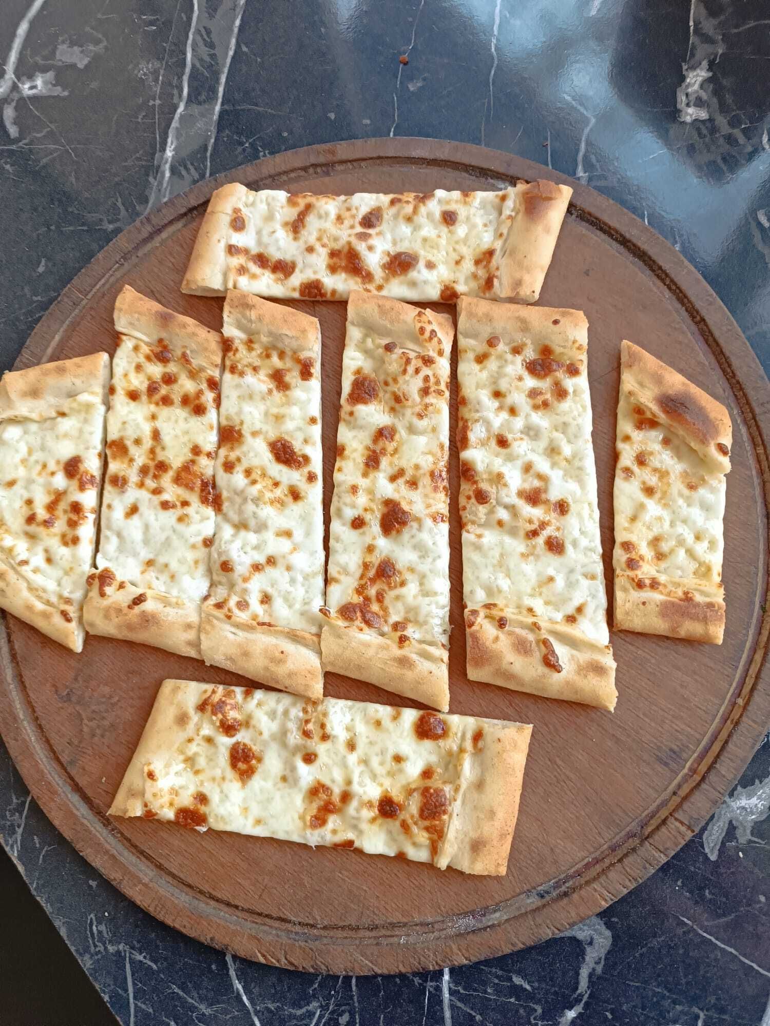 Kaşarlı Pide