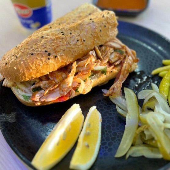 Somun Ekmek Tavuk Döner