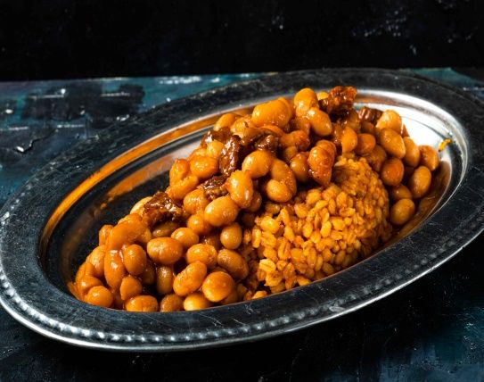Bulgur Pilavı Üstü Etli Az Kuru Fasulye