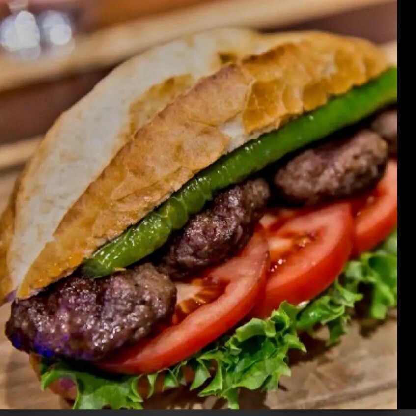 Ekmek Arası Izgara Köfte