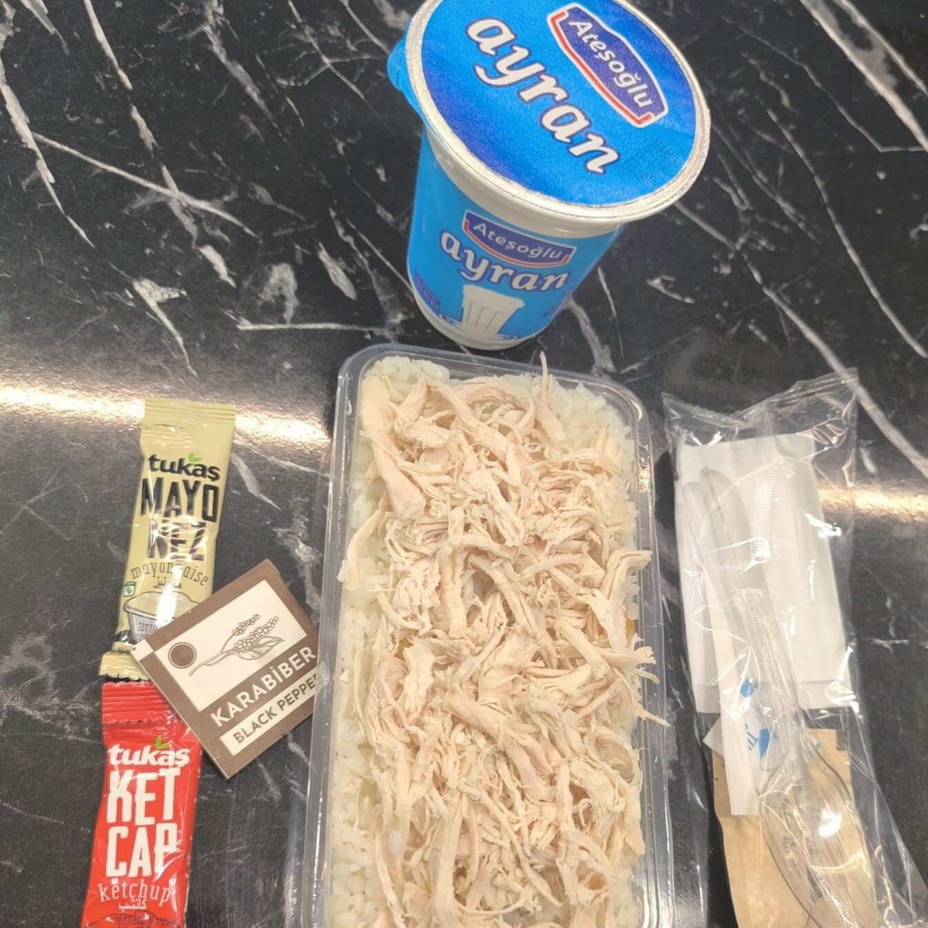 DEV KAMPANYA!!! TAVUKLU PİLAV +AYRAN BEDAVA