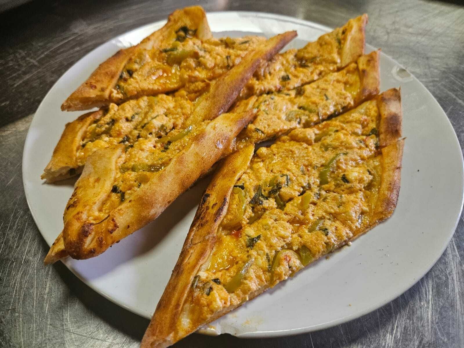 Beyaz Peynirli Pide