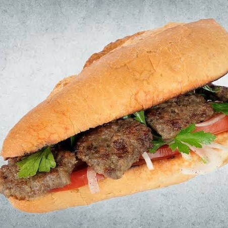 Üççeyrek ekmek arası kaşarlı köfte