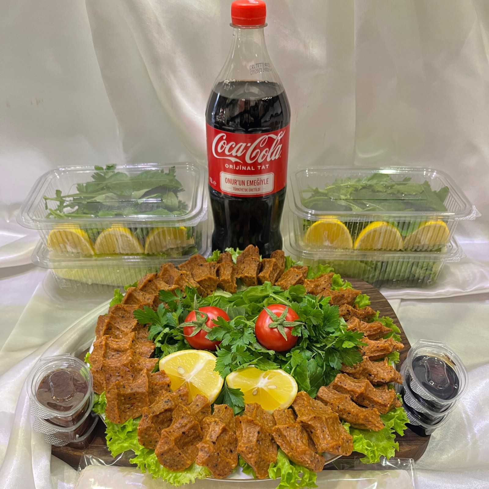 Çiğ Köfte (1 Kg) & 1 Lt Coca-Cola