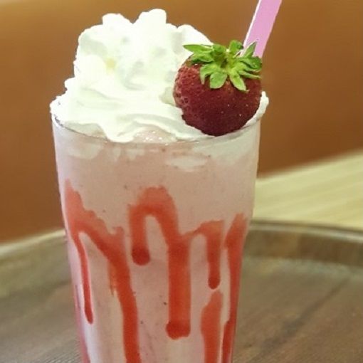 Çilekli Milkshake