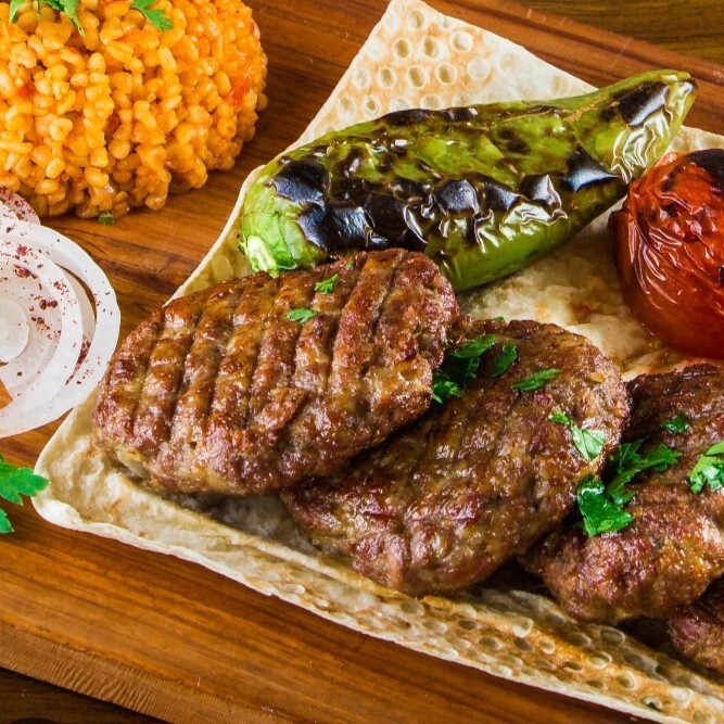 Özel Ev Yapımı Pir Köfte Porsiyon - Çift Çekim Dana Kıyma ile Gerçek Pir Köfte Pir Hasan Luxury