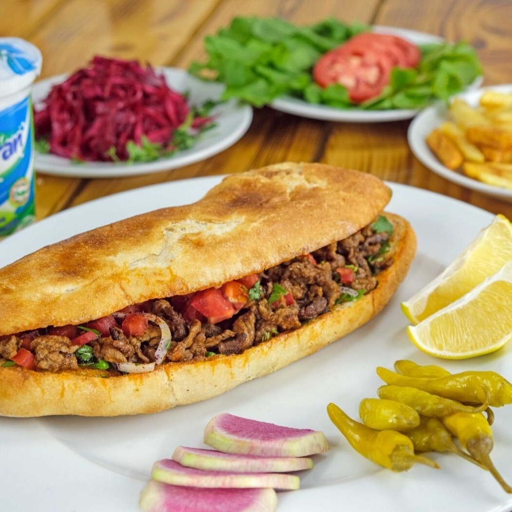 Et Ekmek Tantuni Menü