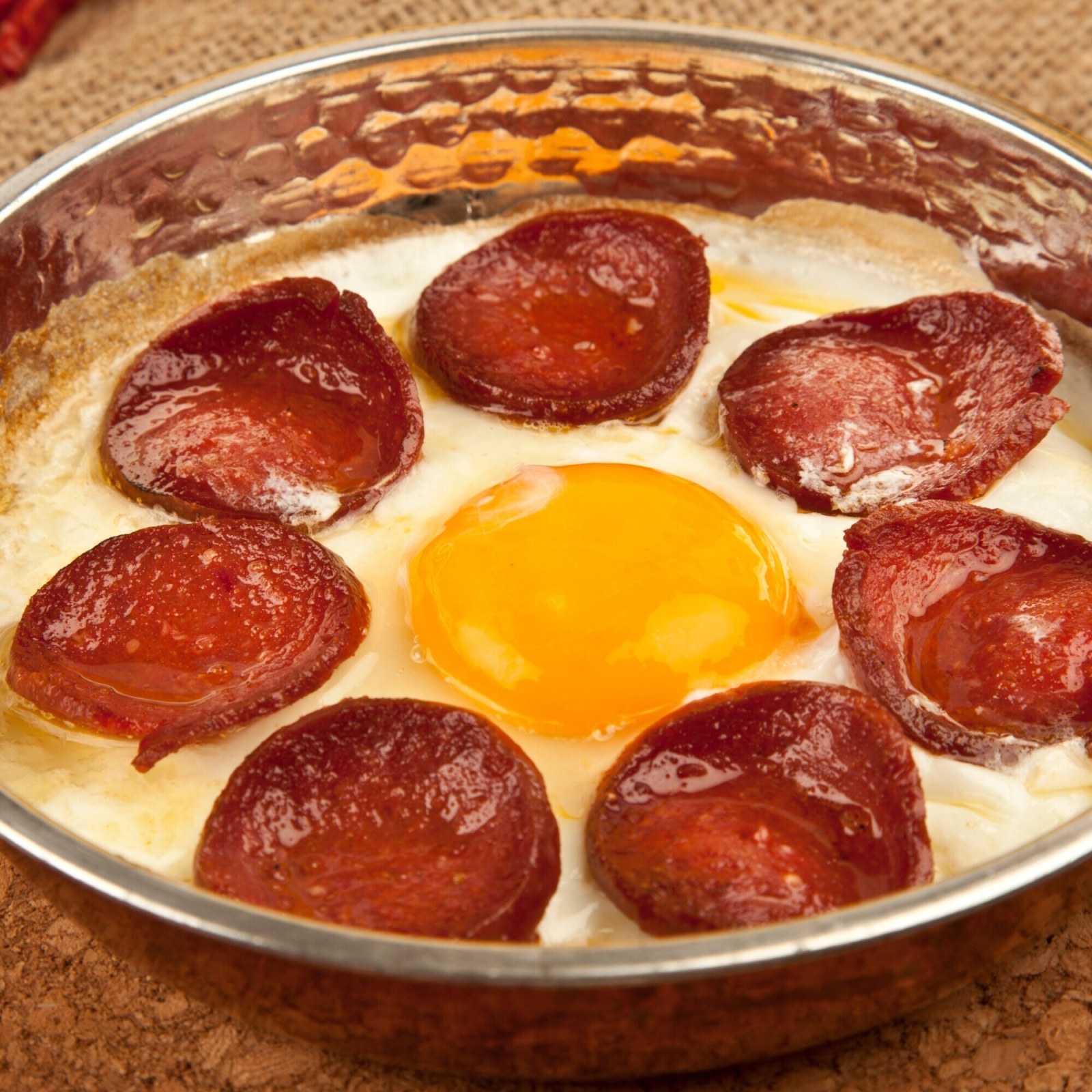 Sucuklu Yumurta