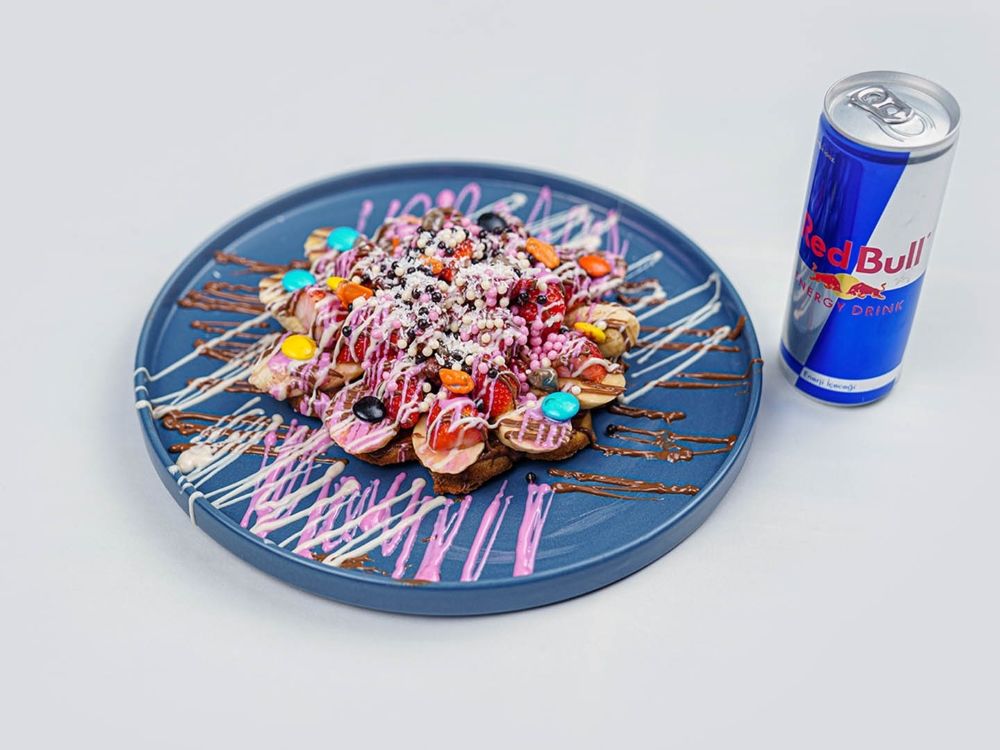 Tek Kişilik Waffle & Redbull Menü