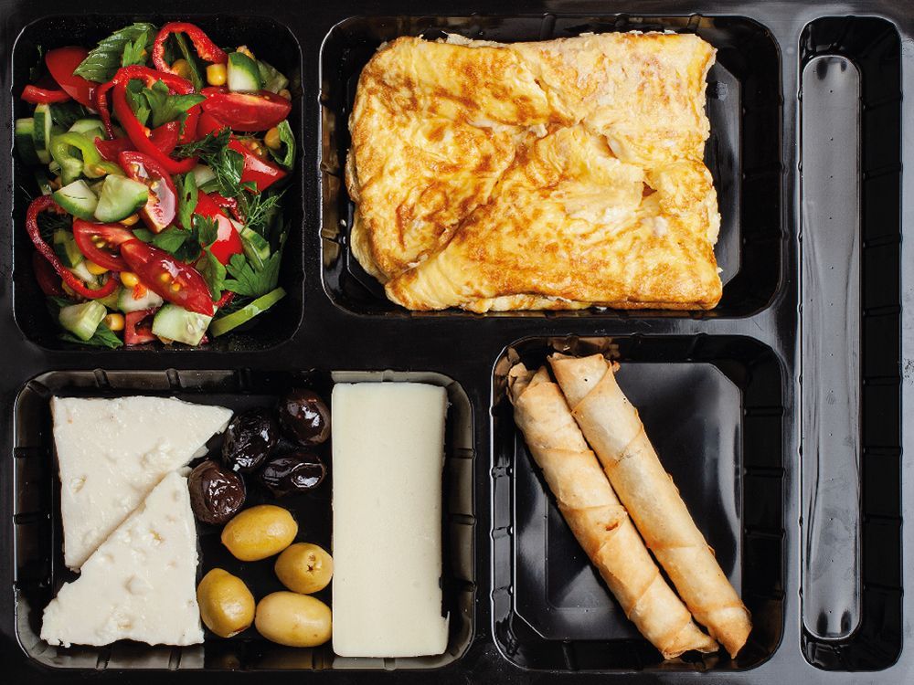 Beyaz Peynirli Omlet Tabağı