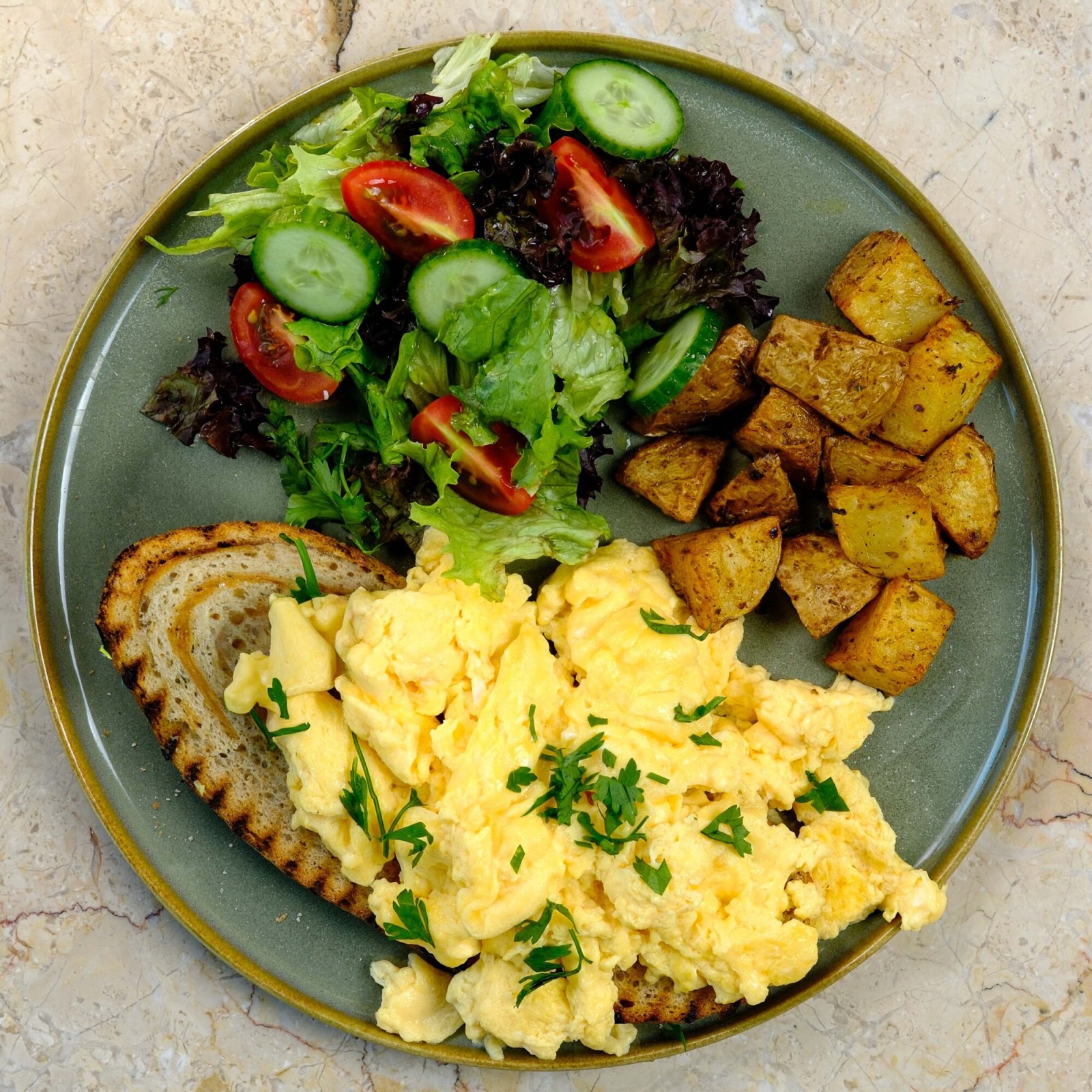 Ekmek Üstü Scramble Yumurta