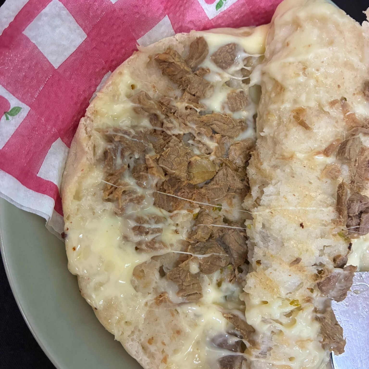 Kavurma kaşarlı tost