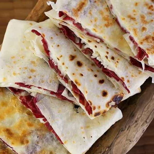 Sucuklu Kaşarlı Gözleme